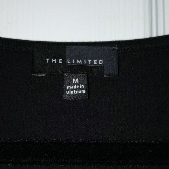 Limited black buckle sash sleeveless top Sz M - Picture 5 of 6